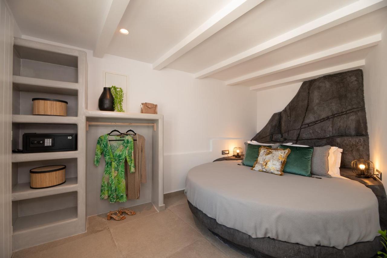 Daydream Luxury Suites Fira (Santorini) Exterior foto